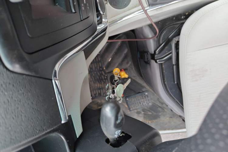 Used Jinbei New Hiace X30L 2018 1.5L Wealth Edition DLCG14 Vehicle Key