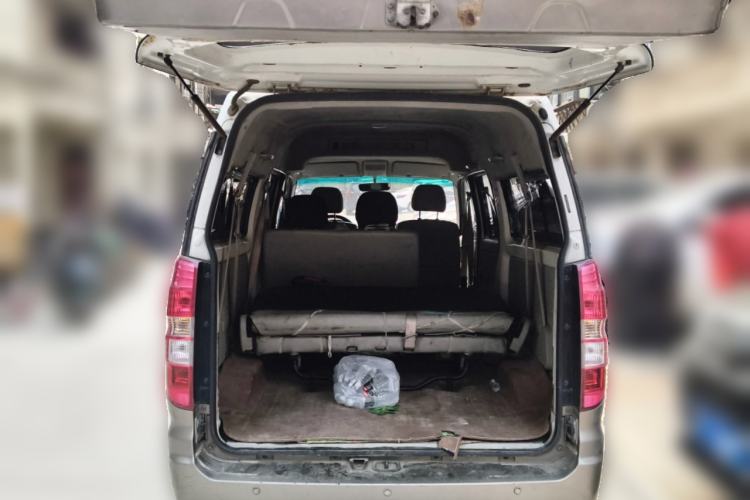 Used Jinbei New Hiace X30L 2018 1.5L Business Edition DLCG14 Trunk