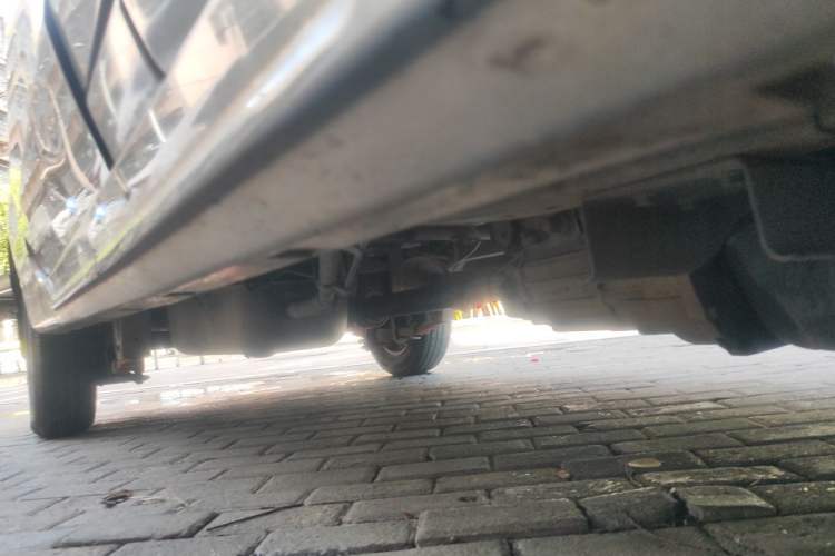 Used Jinbei New Hiace X30L 2019 1.5L Wealth Edition China VI SWC15M Chassis Front Right