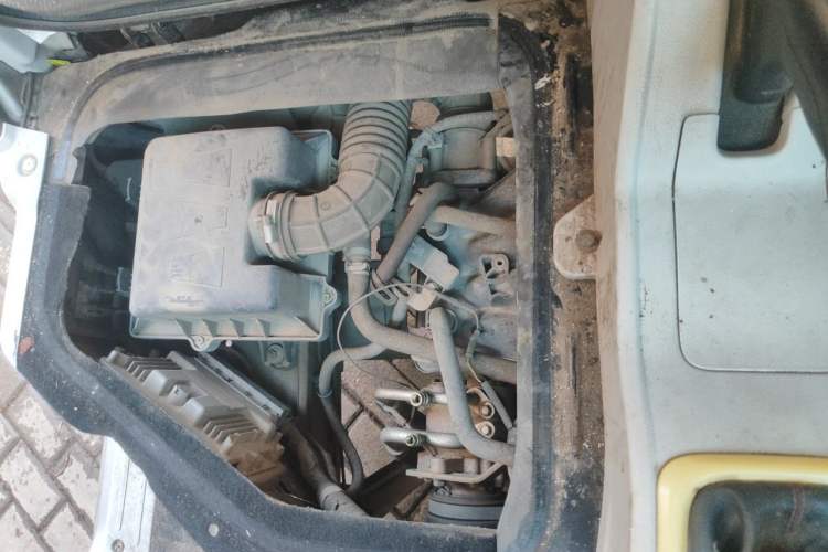 Used Jinbei New Hiace X30L 2019 1.5L Wealth Edition China VI SWC15M Engine Bay Left