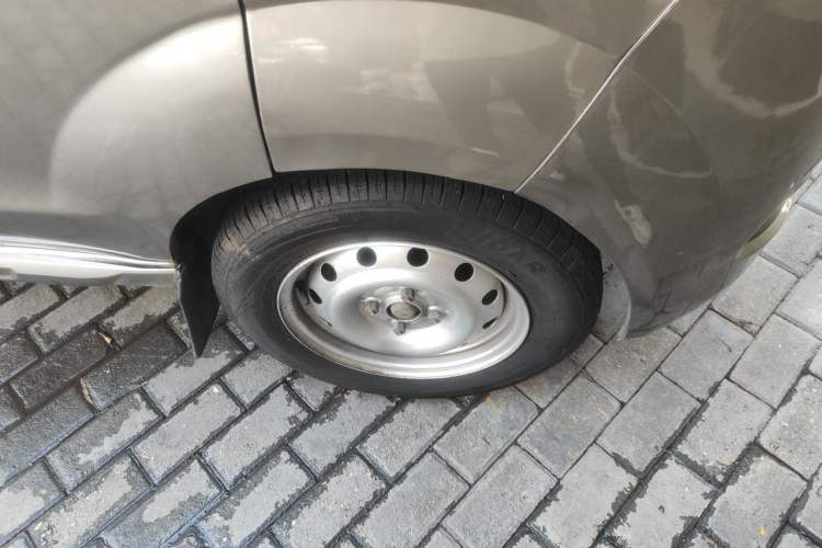 Used Jinbei New Hiace X30L 2019 1.5L Wealth Edition China VI SWC15M Right Front Wheel Hub