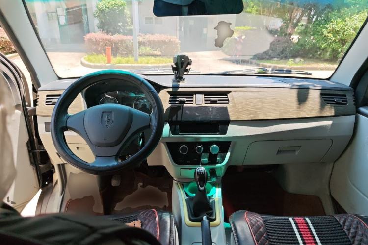 Used Jinbei New Hiace X30L 2019 1.5L Wealth Edition China VI SWC15M Center Console
