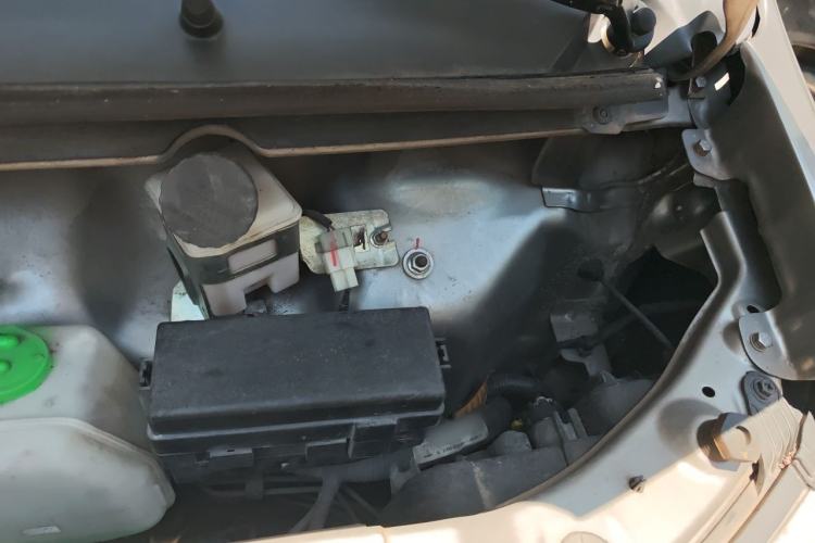Used Jinbei New Hiace X30L 2019 1.5L Wealth Edition China VI SWC15M Engine Bay Left