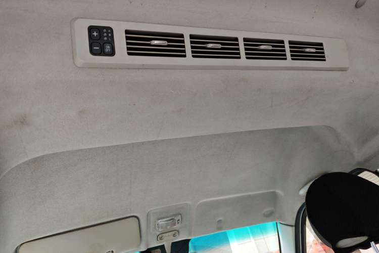 Used Jinbei New Hiace X30L 2019 1.5L Wealth Edition China VI SWC15M Headliner