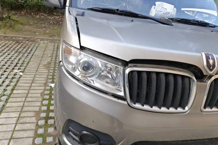 Used Jinbei New Hiace X30L 2019 1.5L Wealth Edition China VI SWC15M Right Front Headlight