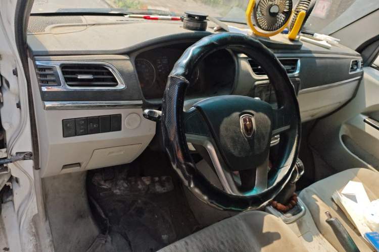 Used Jinbei New Hiace X30L 2019 1.5L Cargo Van Wealth Edition China VI SWC15M Center Console