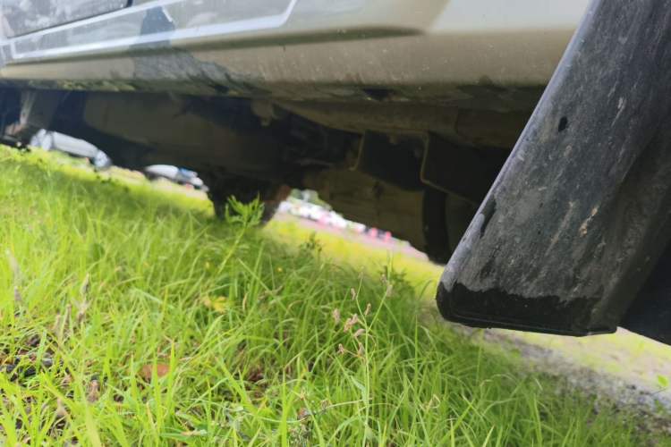 Used Jinbei New Hiace X30L  Chassis Front Right