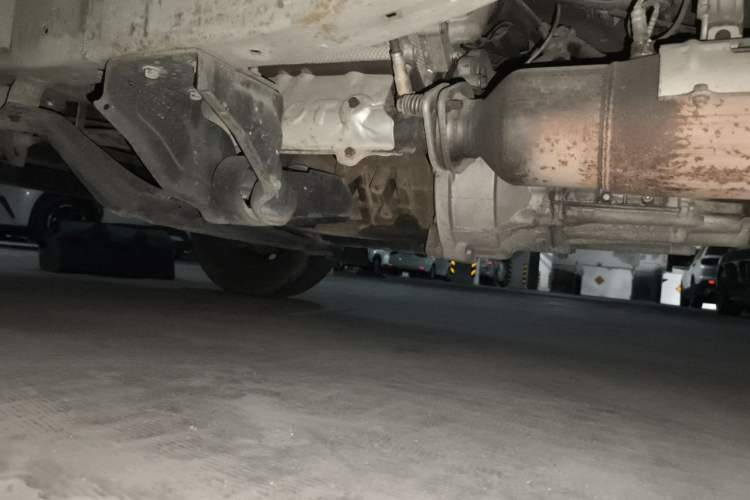 Used Jinbei New Hiace X30L  Chassis Front Right