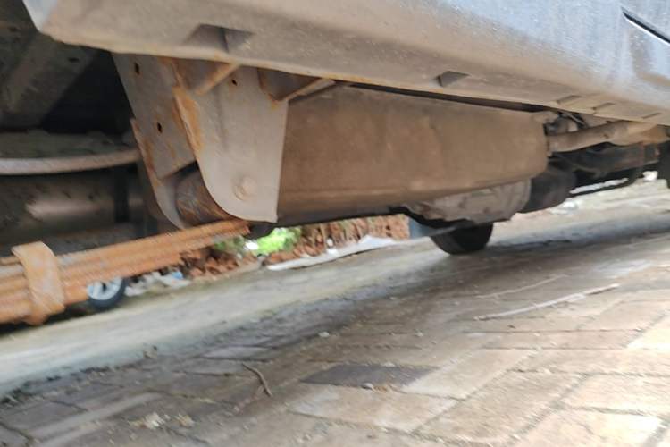 Used Jinbei New Hiace X30L  Chassis Rear Right