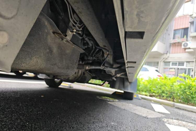 Used Jinbei New Hiace X30L 2019 1.5L Business Edition China VI SWC15M Chassis Rear Right