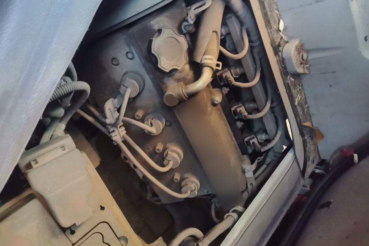 Used Jinbei New Hiace X30L  Engine Bay