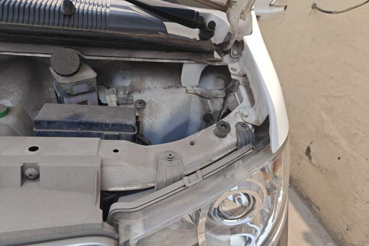 Used Jinbei New Hiace X30L  Engine Bay Left