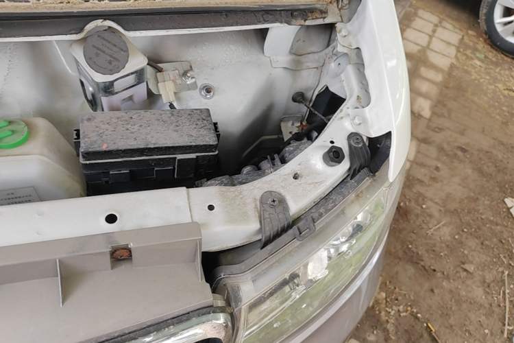 Used Jinbei New Hiace X30L  Engine Bay Left