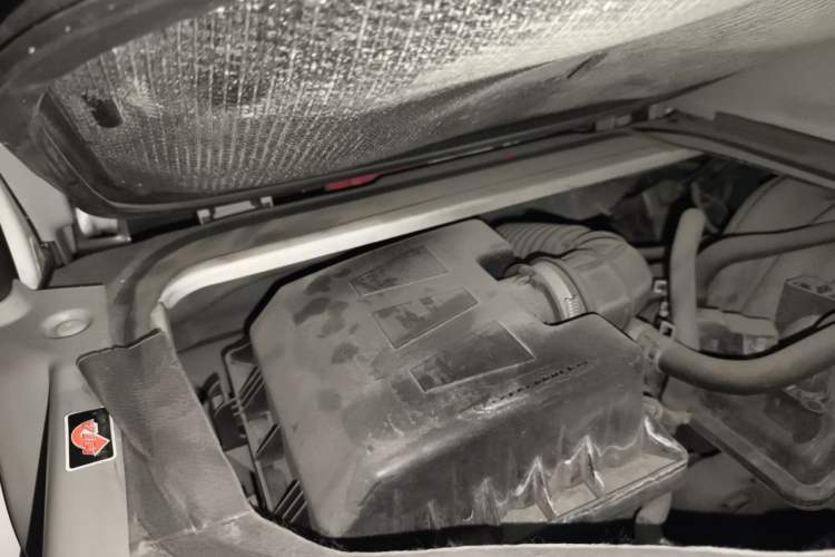 Used Jinbei New Hiace X30L  Engine Bay Right