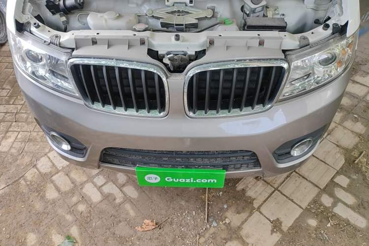 Used Jinbei New Hiace X30L  Engine Bay