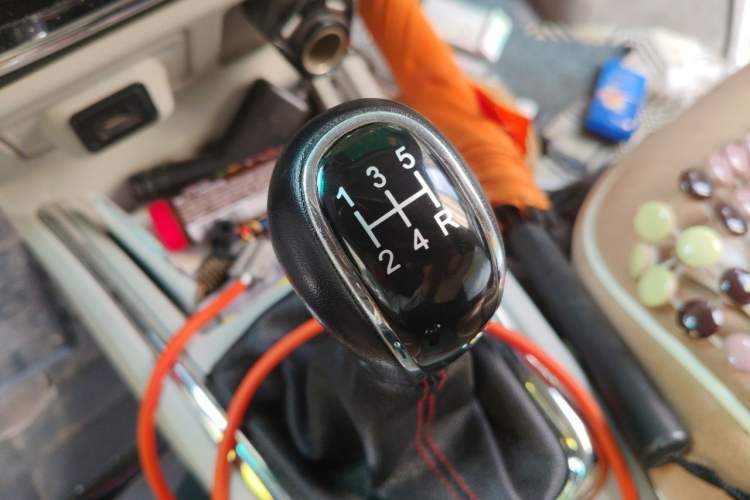 Used Jinbei New Hiace X30L 2019 1.5L Cargo Van Wealth Edition China VI SWC15M Gear Lever