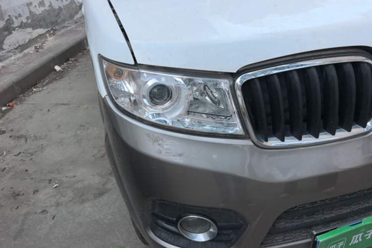 Used Jinbei New Hiace X30L 2019 1.5L Cargo Van Wealth Edition China VI SWC15M Right Front Headlight