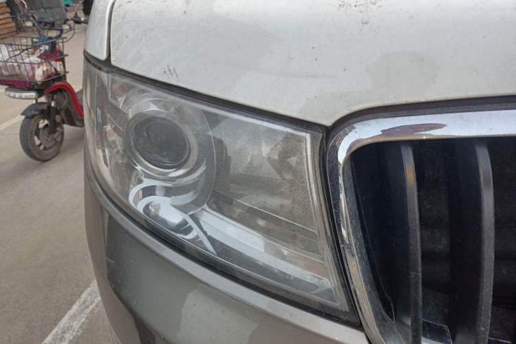 Used Jinbei New Hiace X30L 2019 1.5L Wealth Edition China VI SWC15M Right Front Headlight