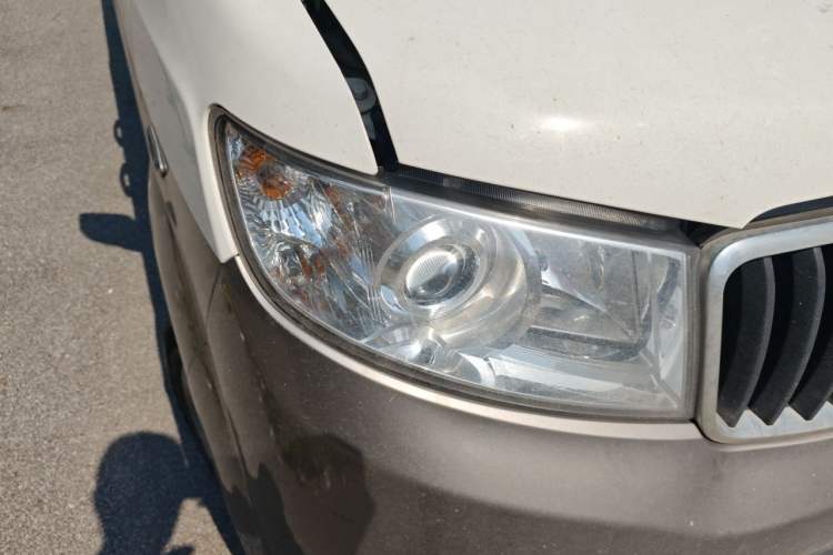 Used Jinbei New Hiace X30L 2019 1.5L Cargo Van Wealth Edition China VI SWC15M Right Front Headlight