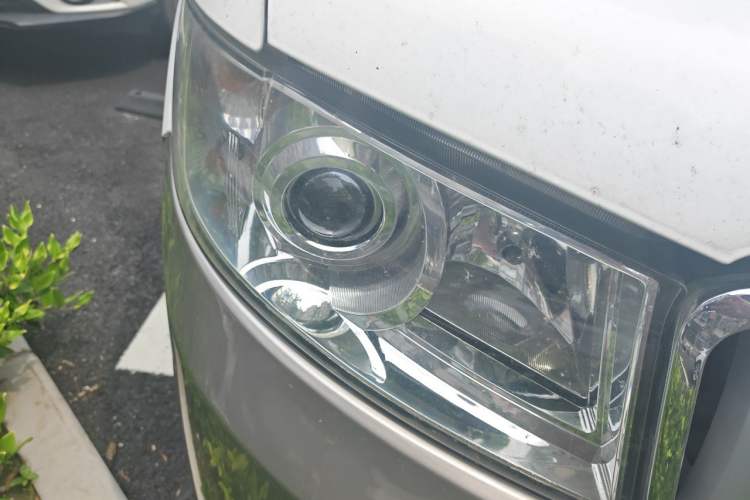 Used Jinbei New Hiace X30L 2019 1.5L Business Edition China VI SWC15M Right Front Headlight
