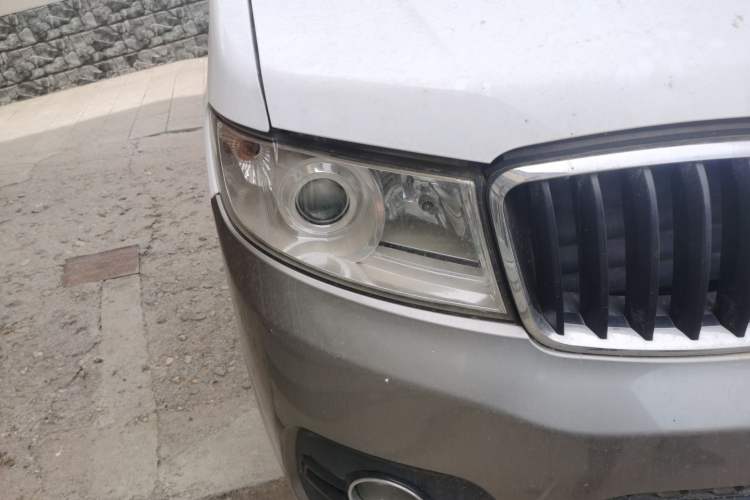 Used Jinbei New Hiace X30L 2019 1.5L Cargo Van Wealth Edition China VI SWC15M Right Front Headlight