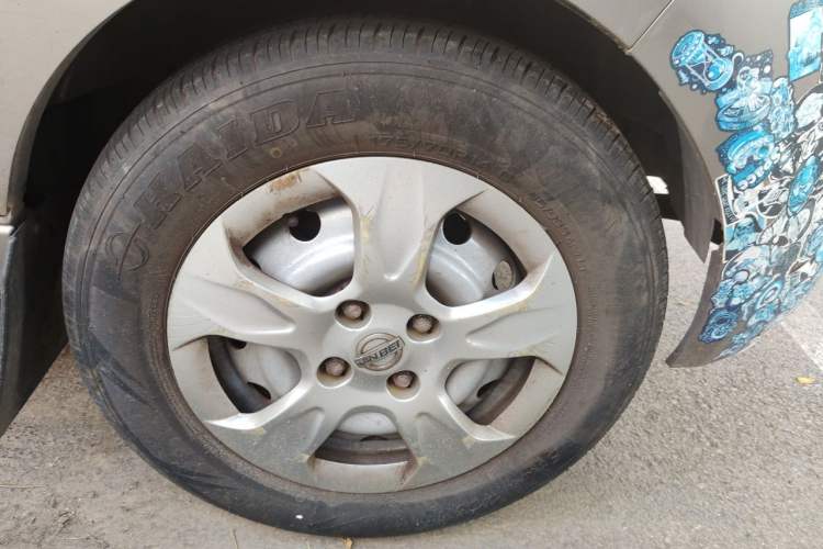 Used Jinbei New Hiace X30L 2019 1.5L Cargo Van Wealth Edition China VI SWC15M Right Front Wheel Hub