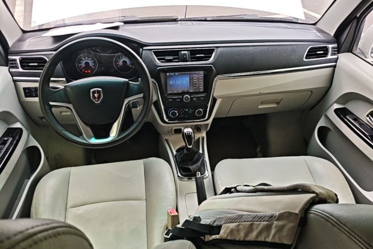 Used Jinbei New Hiace X30L 2019 1.5L Van Business Edition China VI SWC15M Center Console