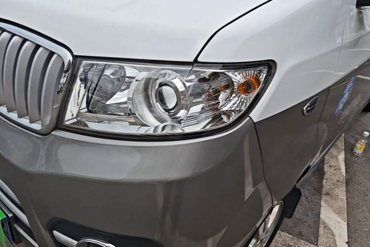 Used Jinbei New Hiace X30L 2019 1.5L Van Business Edition China VI SWC15M Left Front Headlight