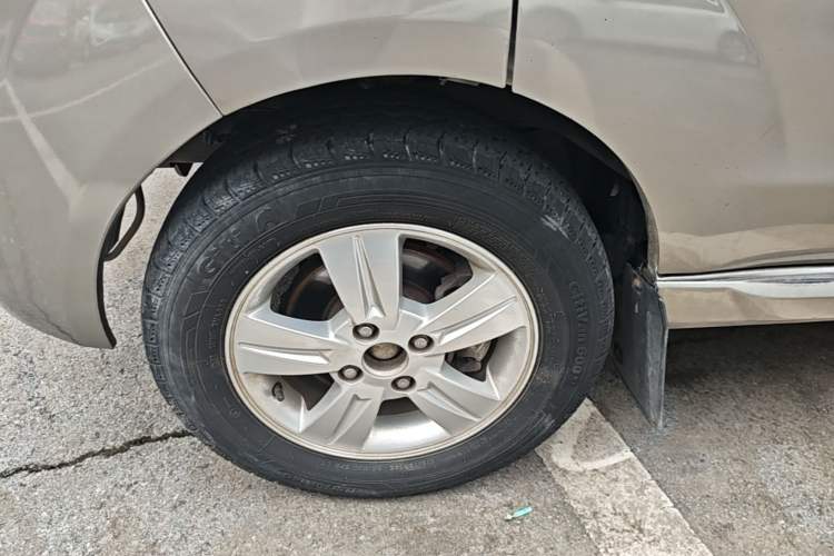 Used Jinbei New Hiace X30L 2019 1.5L Van Business Edition China VI SWC15M Left Front Wheel Hub