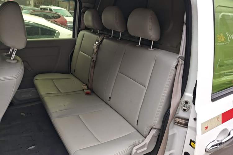 Used Jinbei New Hiace X30L 2019 1.5L Van Business Edition China VI SWC15M Left Rear Seat