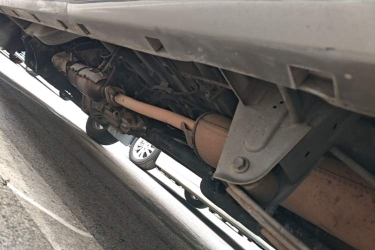 Used Jinbei New Hiace X30L 2019 1.5L Van Business Edition China VI SWC15M Left Side Sill