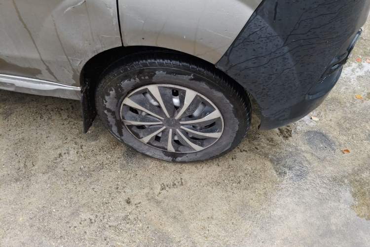 Used Jinbei New Hiace X30L 2019 1.5L Wealth Edition China VI SWC15M Right Front Wheel Hub
