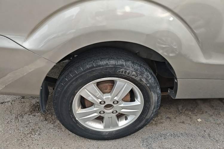 Used Jinbei New Hiace X30L 2019 1.5L Van Business Edition China VI SWC15M Right Rear Wheel Hub