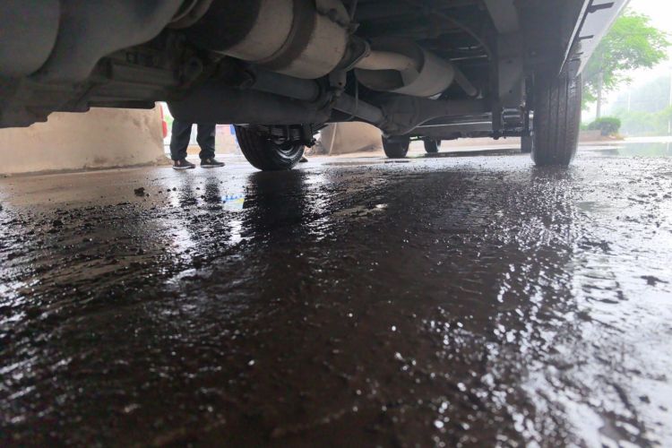 Used Jinbei New Hiace X30L  Chassis Front Left