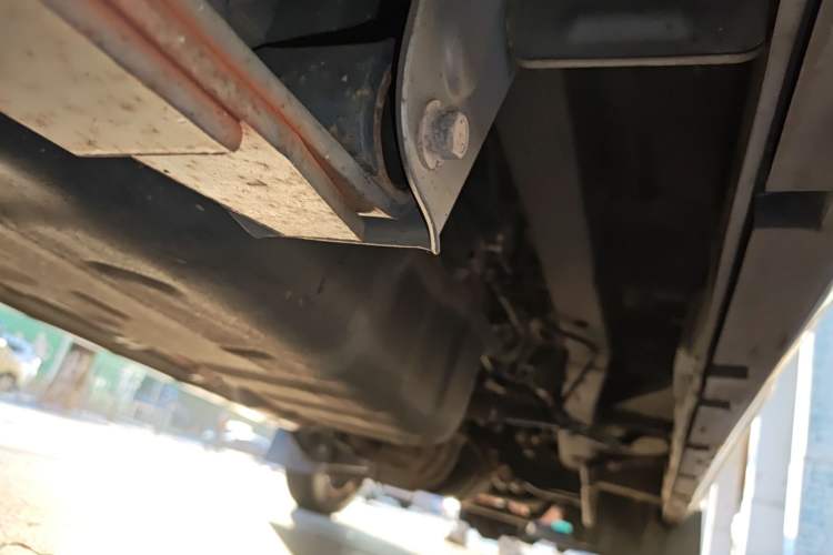 Used Jinbei New Hiace X30L 2019 1.5L Wealth Edition China VI SWC15M Chassis Rear Right