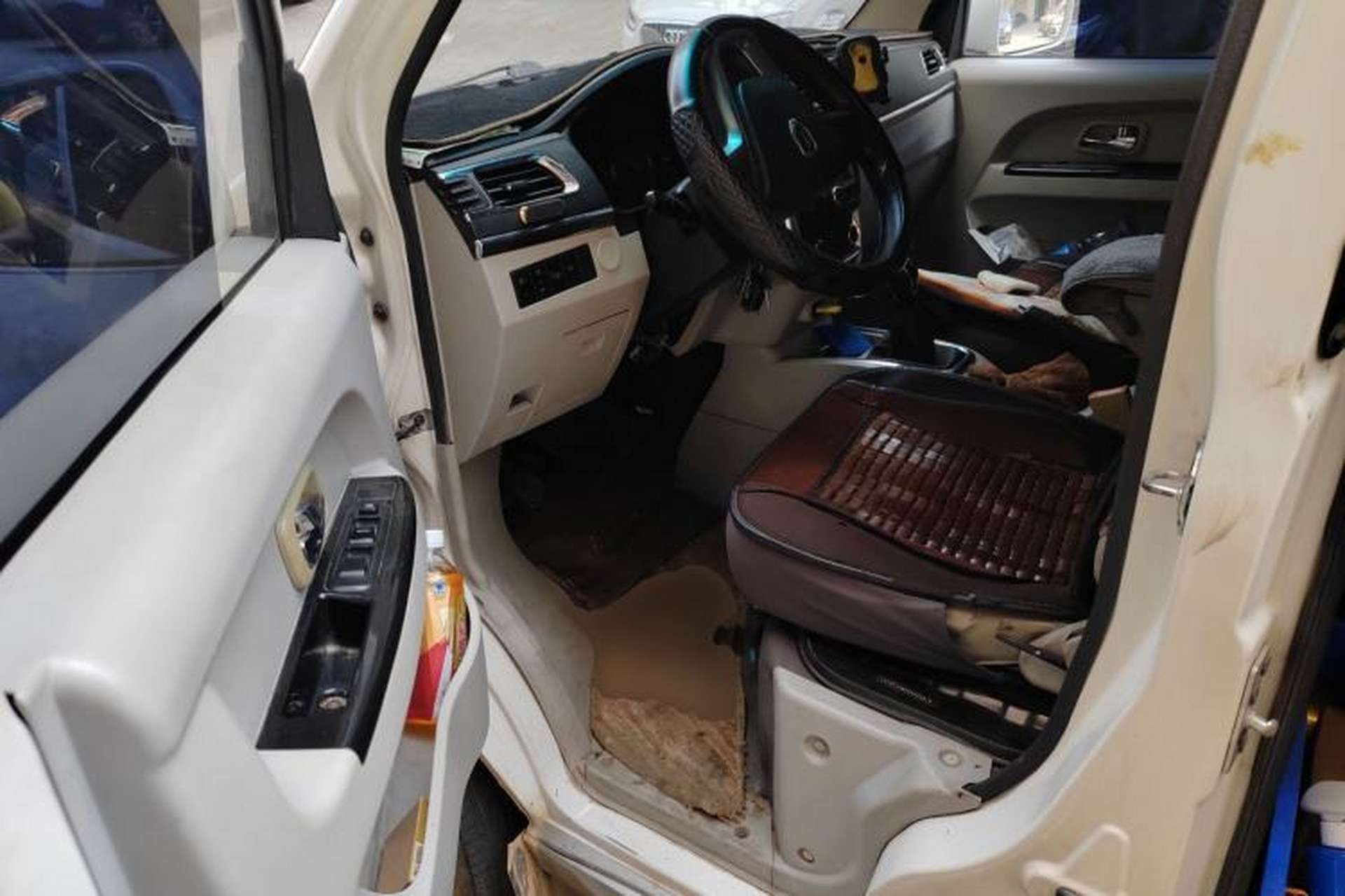 Used Jinbei New Hiace X30L  Driver Seat