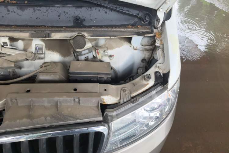 Used Jinbei New Hiace X30L  Engine Bay Left
