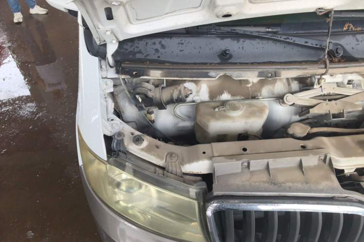 Used Jinbei New Hiace X30L  Engine Bay Right