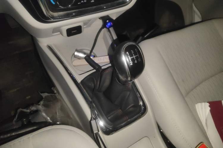 Used Jinbei New Hiace X30L 2019 1.5L Wealth Edition China VI SWC15M Gear Lever