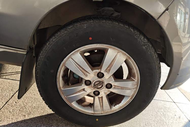 Used Jinbei New Hiace X30L 2019 1.5L Wealth Edition China VI SWC15M Right Front Wheel Hub
