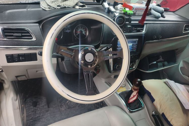 Used Jinbei New Hiace X30L 2019 1.5L Van Business Edition China VI SWC15M Steering Wheel