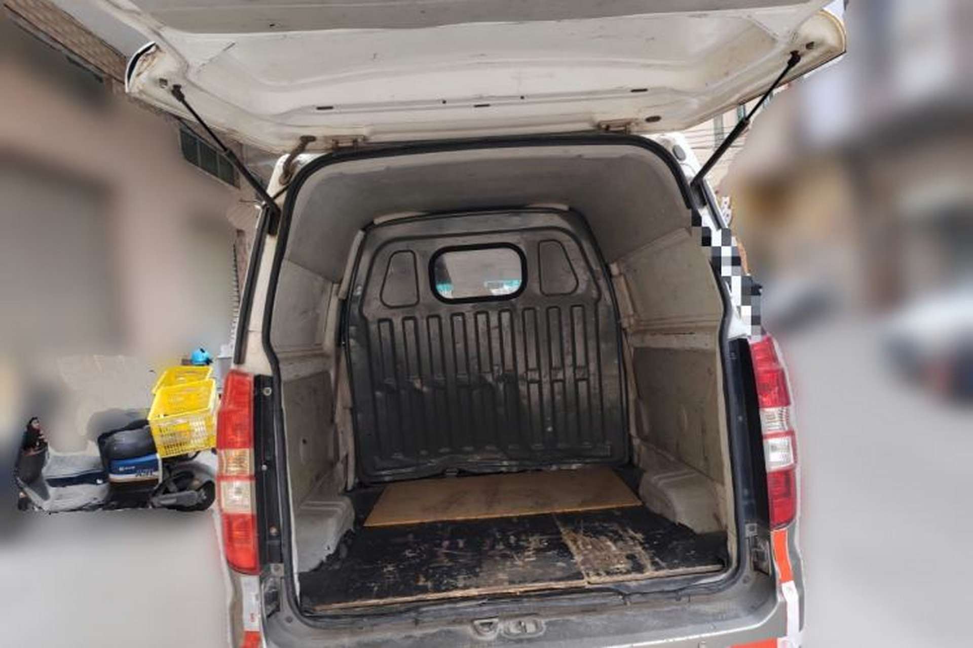 Used Jinbei New Hiace X30L  Trunk