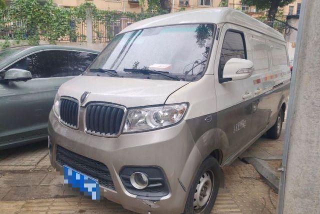 Jinbei New Hiace X30L 2019 1.5L Cargo Van Wealth Edition China VI SWC15M usata