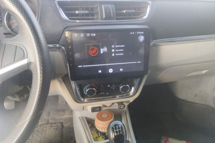 Used Jinbei New Hiace X30L 2019 1.5L Cargo Van Wealth Edition China VI SWC15M Audio And AC Panel