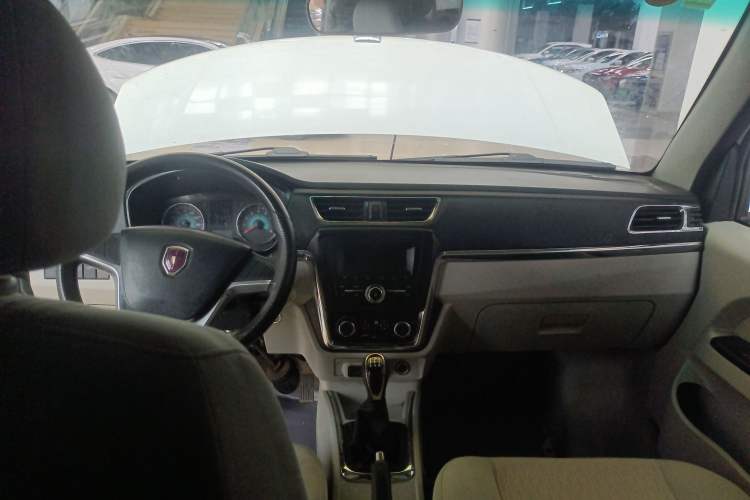 Used Jinbei New Hiace X30L 2019 1.5L Cargo Van Wealth Edition China VI SWC15M Audio And AC Panel