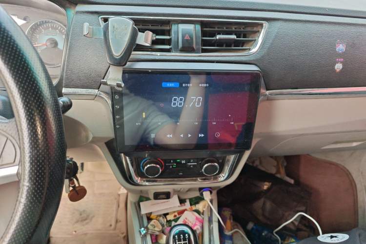 Used Jinbei New Hiace X30L 2019 1.5L Cargo Van Wealth Edition China VI SWC15M Audio And AC Panel