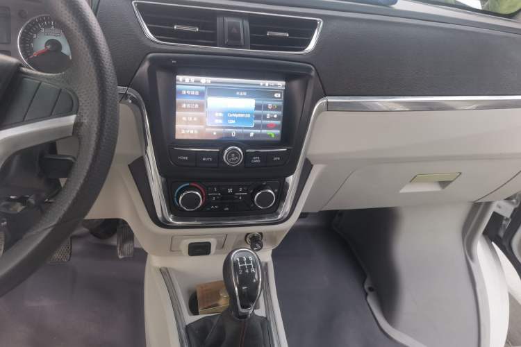 Used Jinbei New Hiace X30L 2019 1.5L Business Edition China VI SWC15M Audio And AC Panel
