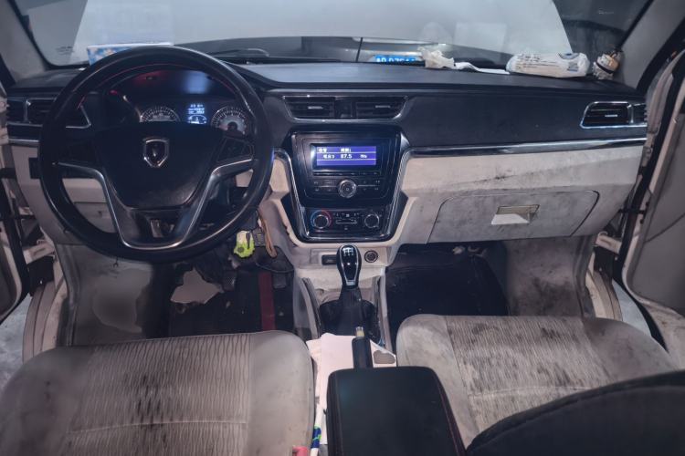 Used Jinbei New Hiace X30L 2019 1.5L Cargo Van Wealth Edition China VI SWC15M Center Console
