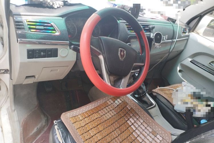 Used Jinbei New Hiace X30L 2019 1.5L Van Business Edition China VI SWC15M Center Console