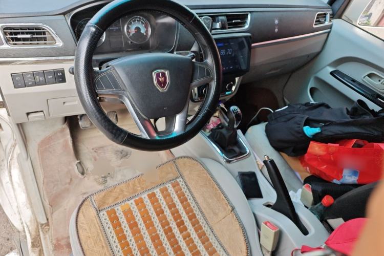 Used Jinbei New Hiace X30L 2019 1.5L Cargo Van Wealth Edition China VI SWC15M Center Console